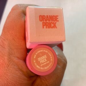 BRAND NEW✨ JEFFREE STAR COSMETICS
Velvet Trap Lipstick (ORANGE PRICK)